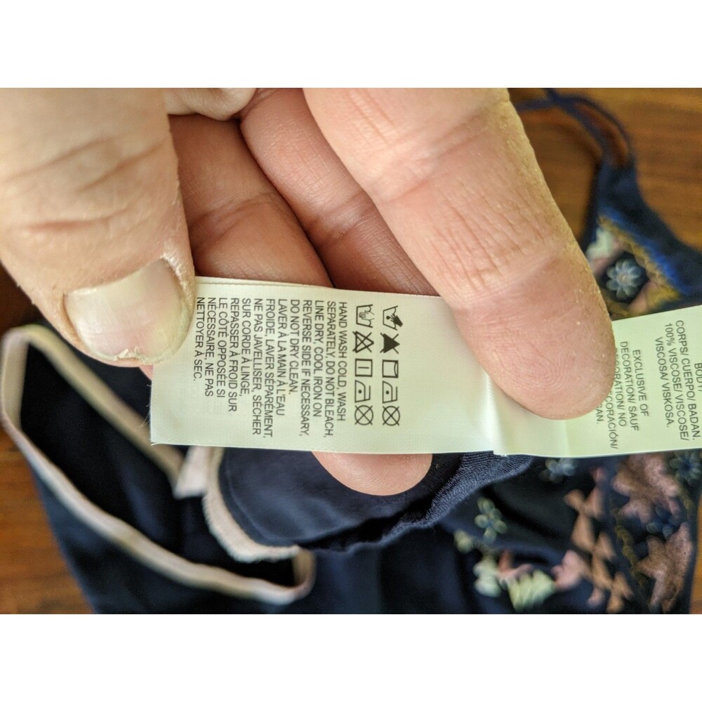 Lucky Brand Embroidered Tank Sz M Navy Blue Strappy V-neck Boho Geometric Racer - Picture 10 of 11